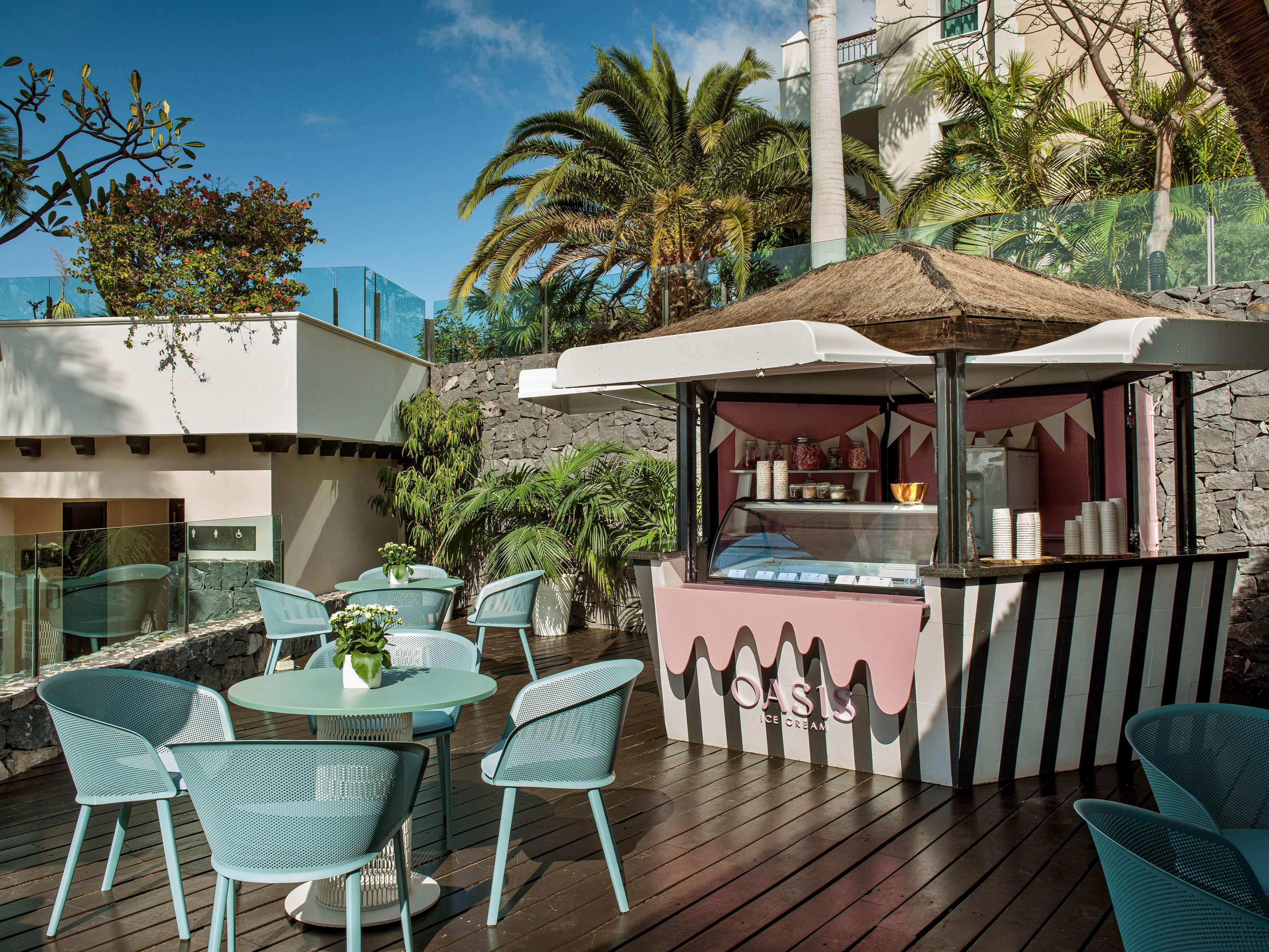Gran Melia Palacio De Isora Resort & Spa Alcala  Ngoại thất bức ảnh The hotel's ice cream shop
